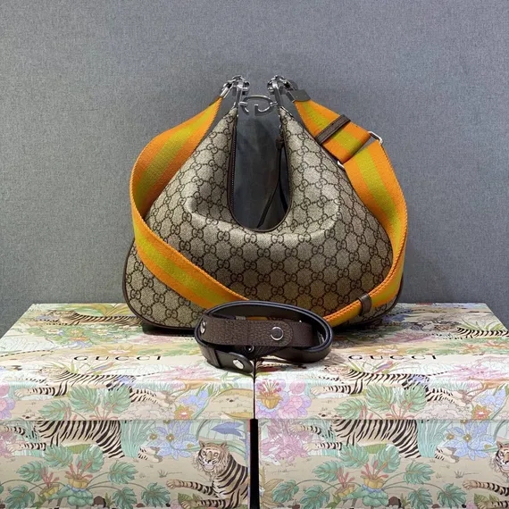 Женская маленькая сумка через плечо Gucci Attache бежевый