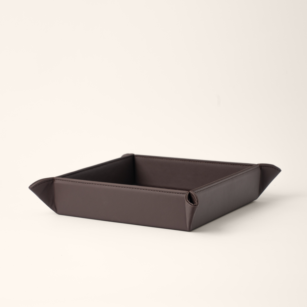 Мелочница из плетеной кожи темно-коричневый