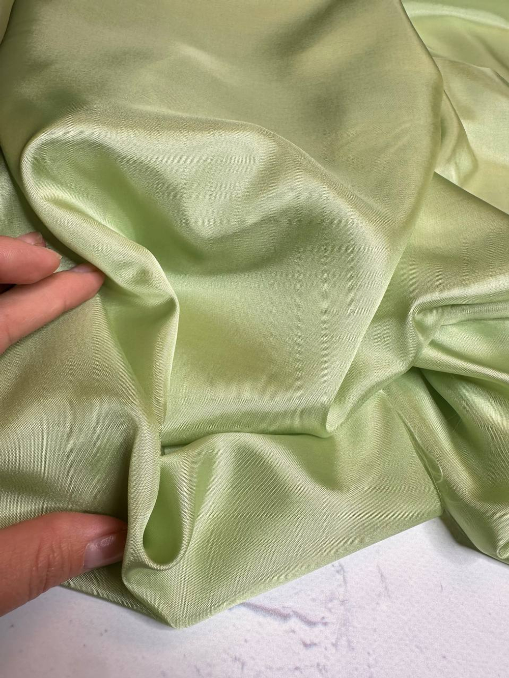 Подкладочная однотонная вискоза с добавлением ацетата (97%вискоза/3%ацетат, Фисташковый росток, 135, 70 гр/м2)