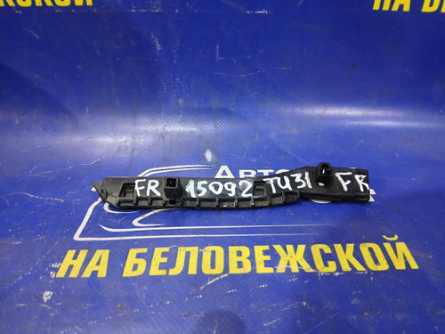 Крепление бампера переднее правое NISSAN PRESAGE 2003-2006