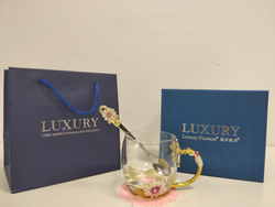 261001 Чашка LUXURY "Маргаритка" ложка подставка подар.коробка пакет h=8,5см, d=7,5см, 300мл, стекло