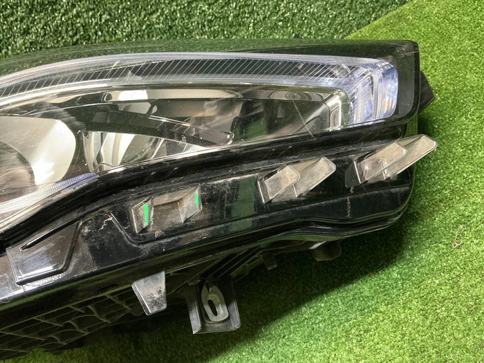 Фара правая Mercedes CLA C118 (2019-2023) LED