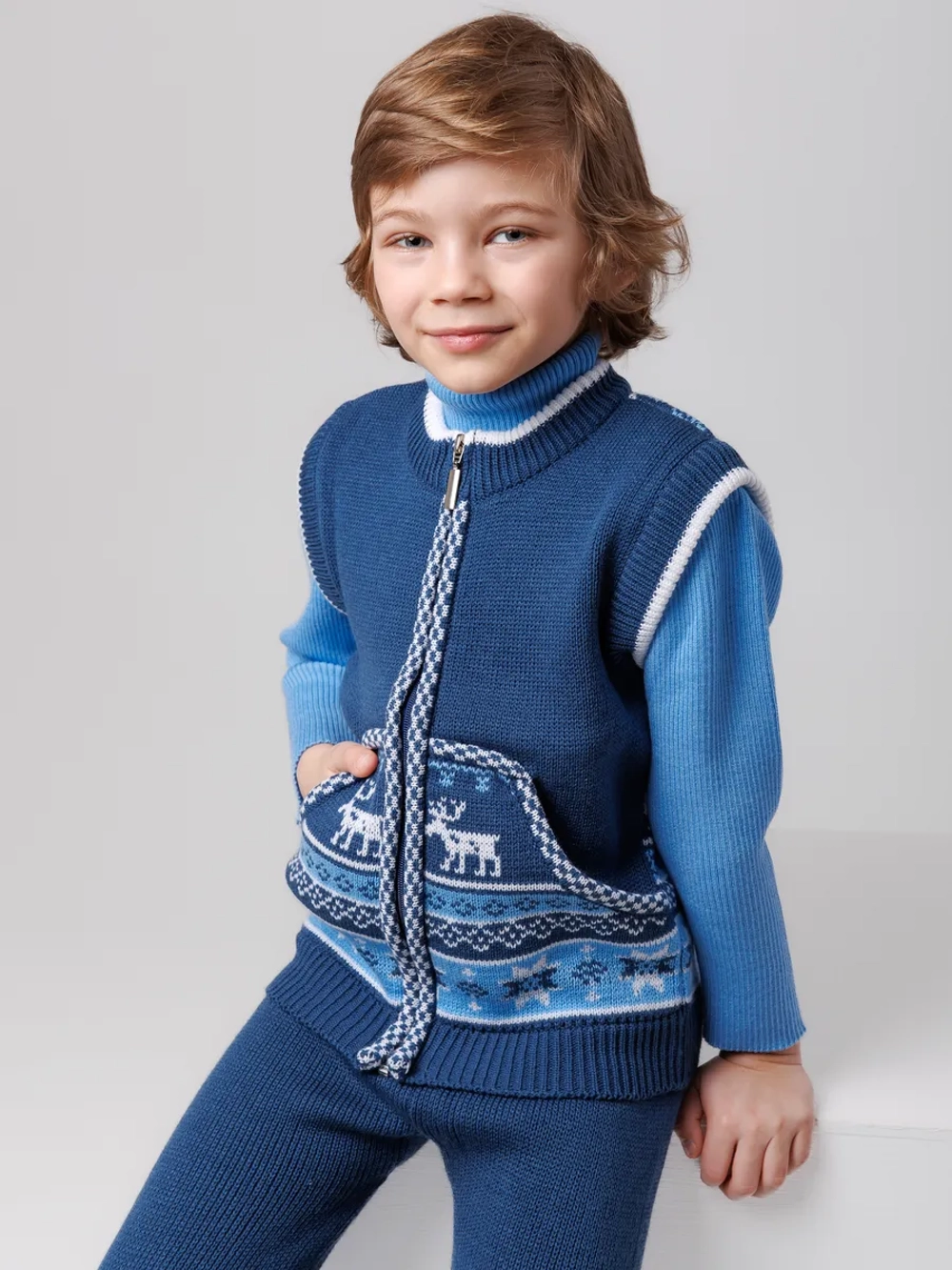 Жилетка вязаная на молнии