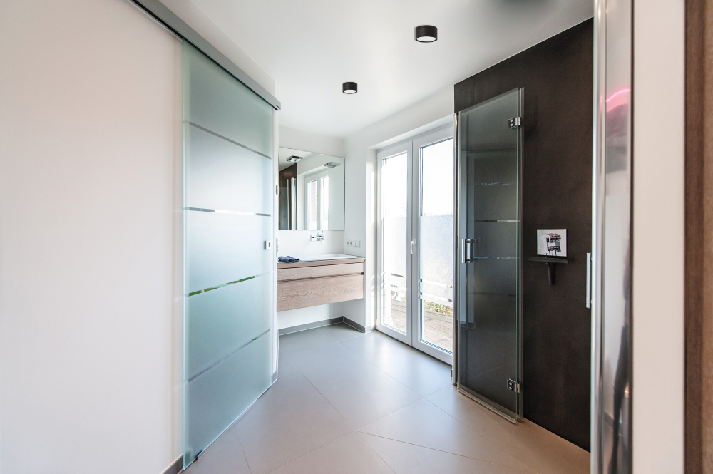 Накладной точечный светильник TIBERI PRO NT30W-940W, влагозащитный