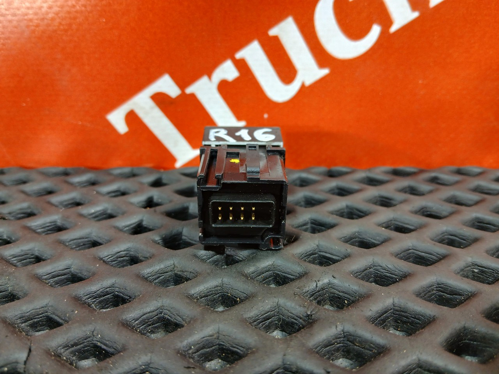 Кнопка прицепа