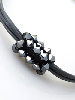 4716 Coeur de Lion колье с кристаллами Сваровски и мягкой кожи наппа в 4 сложения.