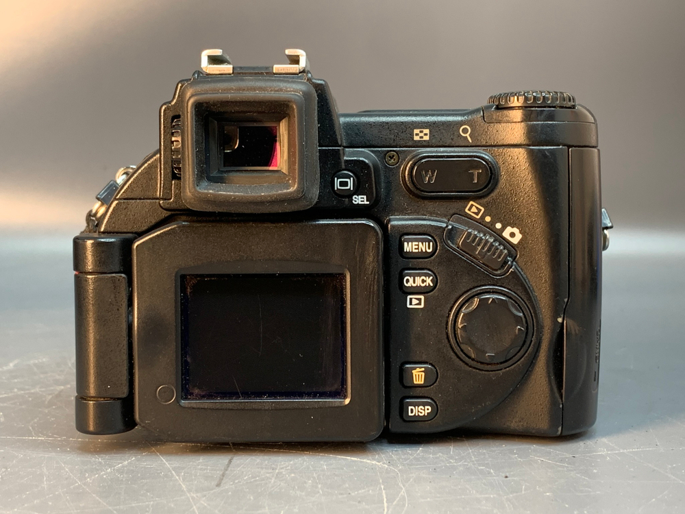 Nikon Coolpix E5700