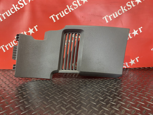 Накладка панели приборов левая 2018г.