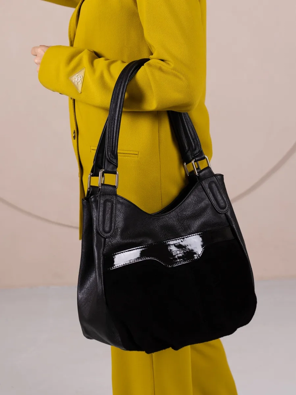 Сумка через плечо средняя классическая