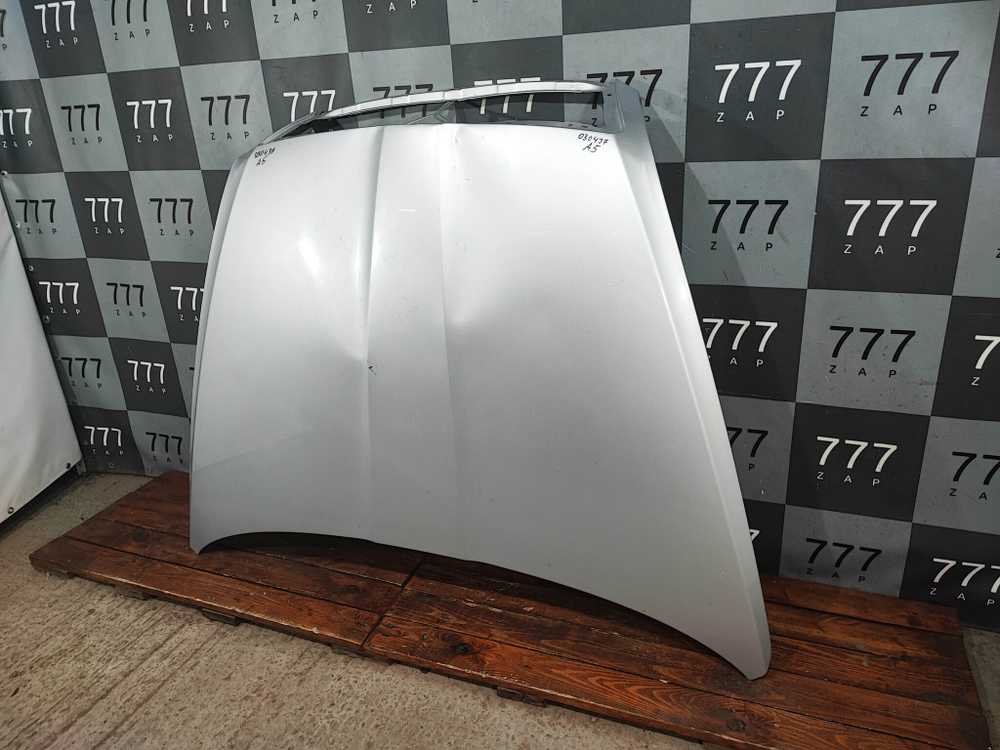 Капот Skoda Octavia 2 (A5) 04-13 Б/У Оригинал 1z0823155b