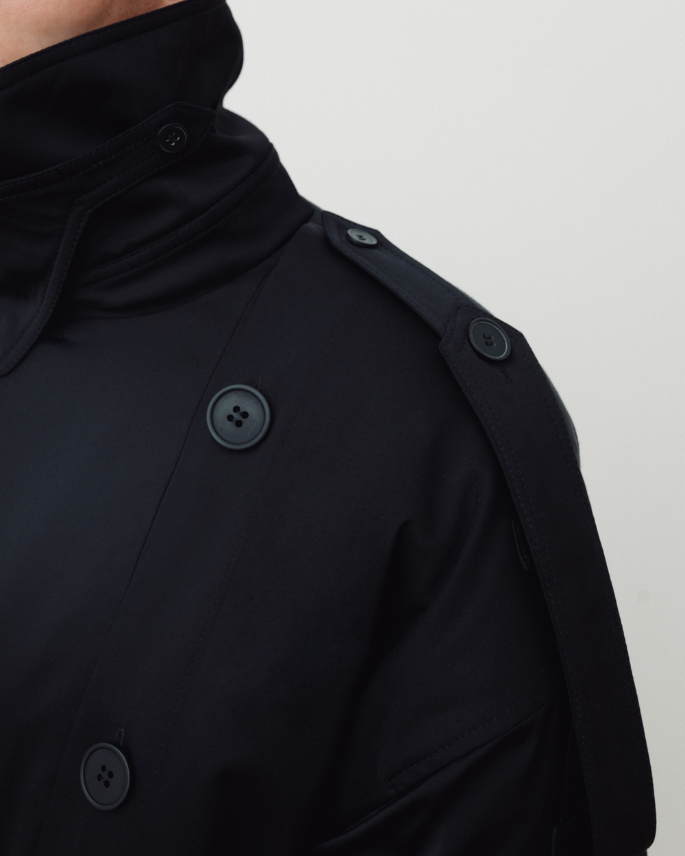 “Creative director” winter deconstructed tailcoat-trench