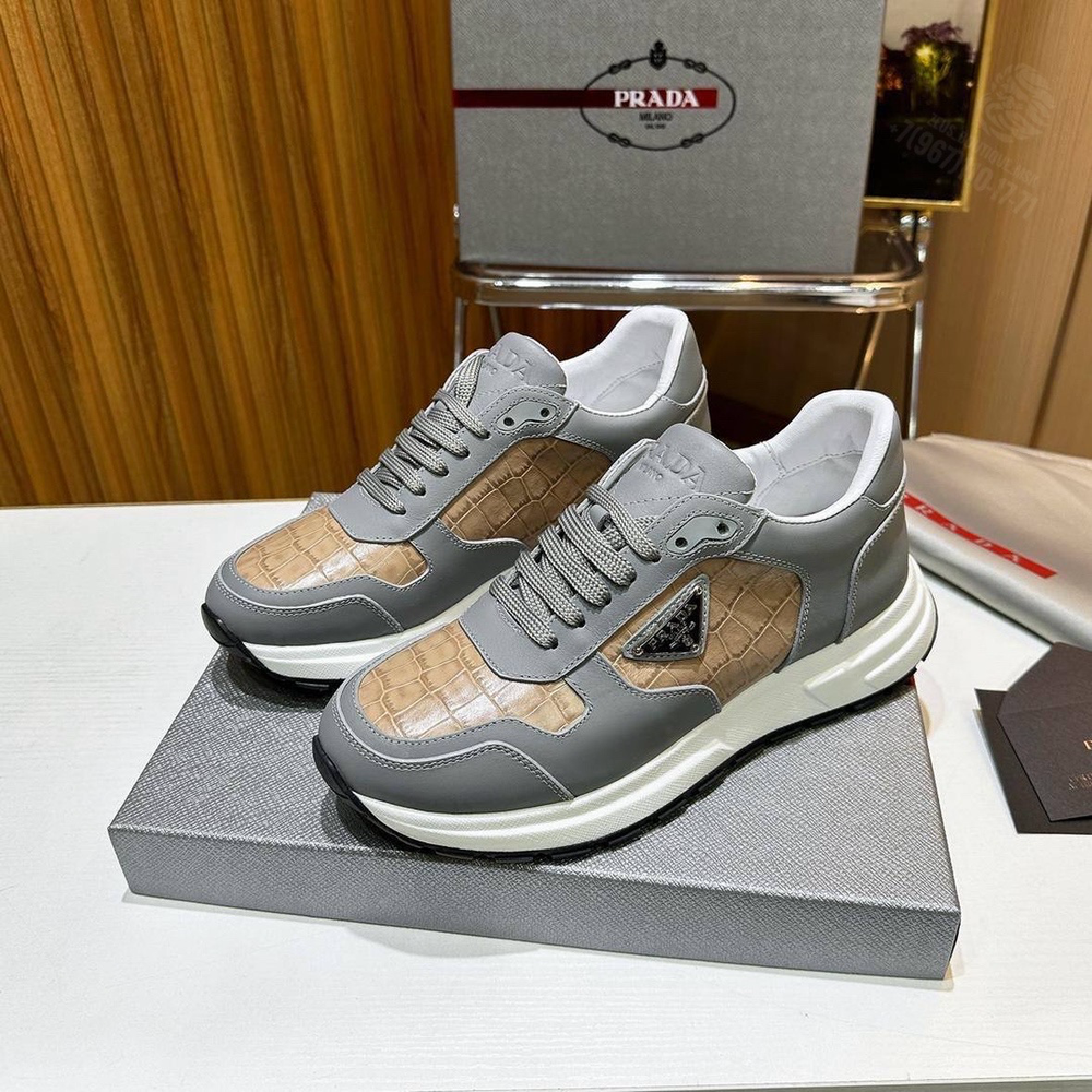 Кроссовки Prada