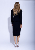 Женский черный элегантный костюм с двубортным жакетом