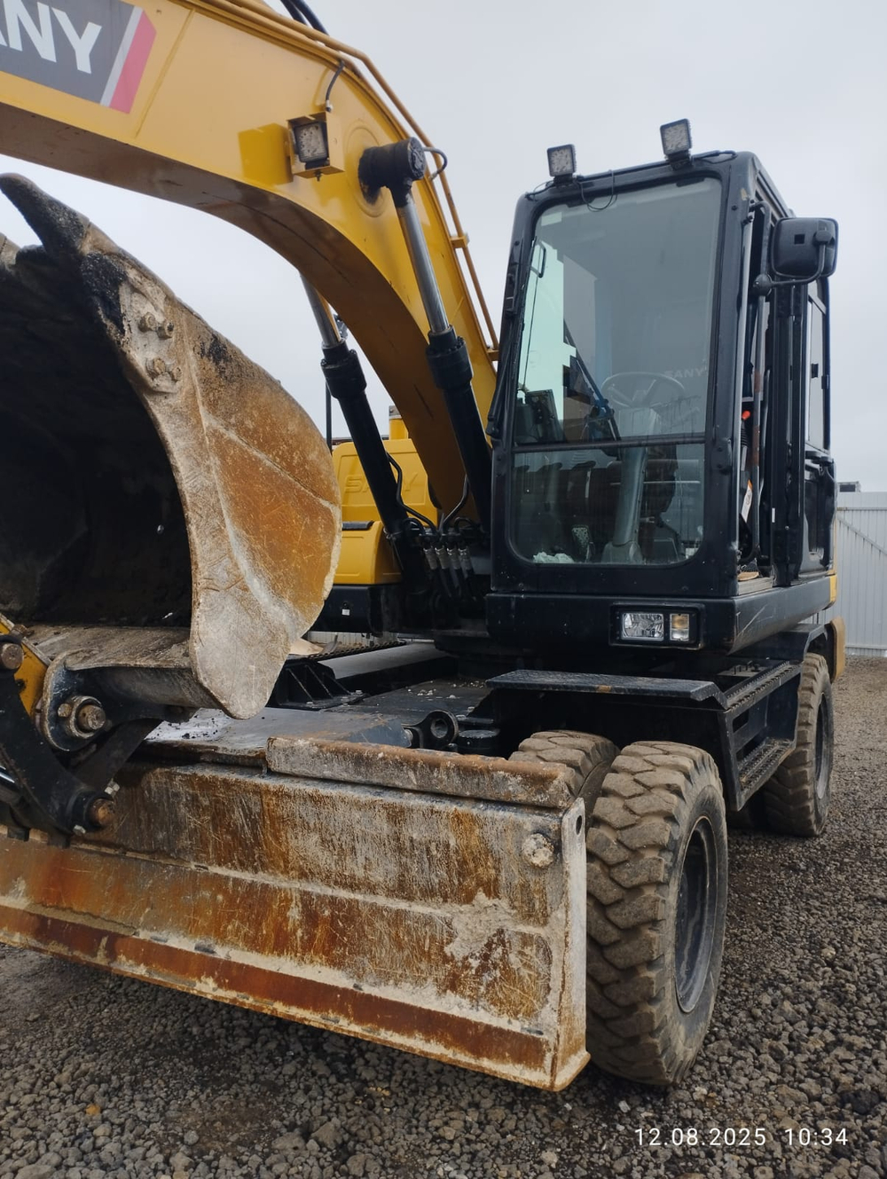 SANY SY* Экскаватор SY155W (Дизельный, 5,2 л, 163 л.с., АТ)