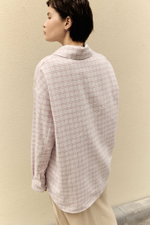 Рубашка из фланели бело-розовая