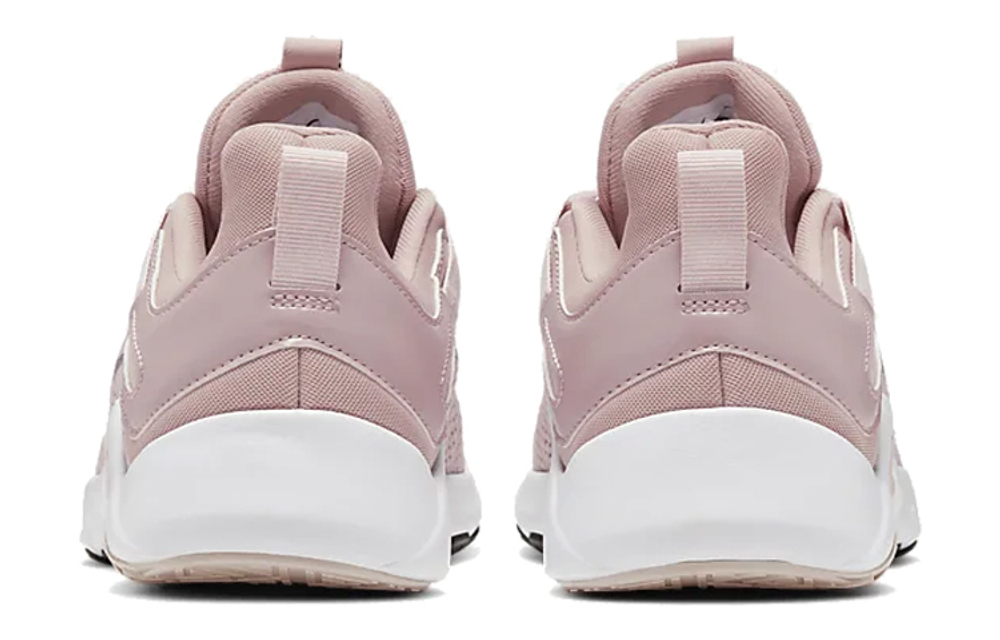 Кроссовки Nike Legend Essential (Женская размерная сетка)