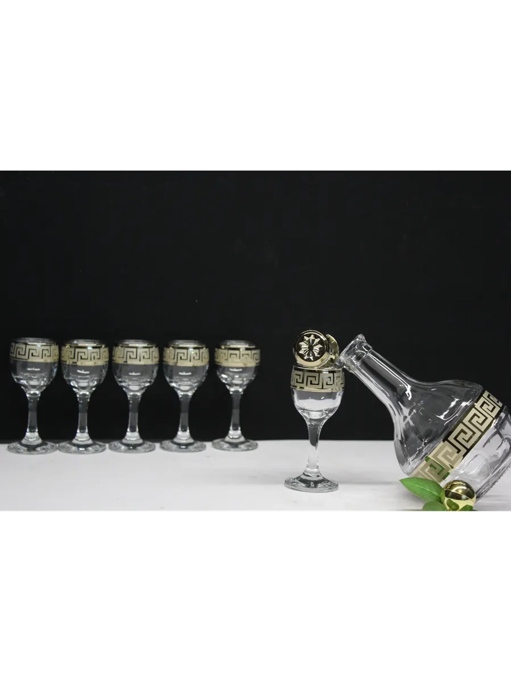 Набор рюмок для водки и графин