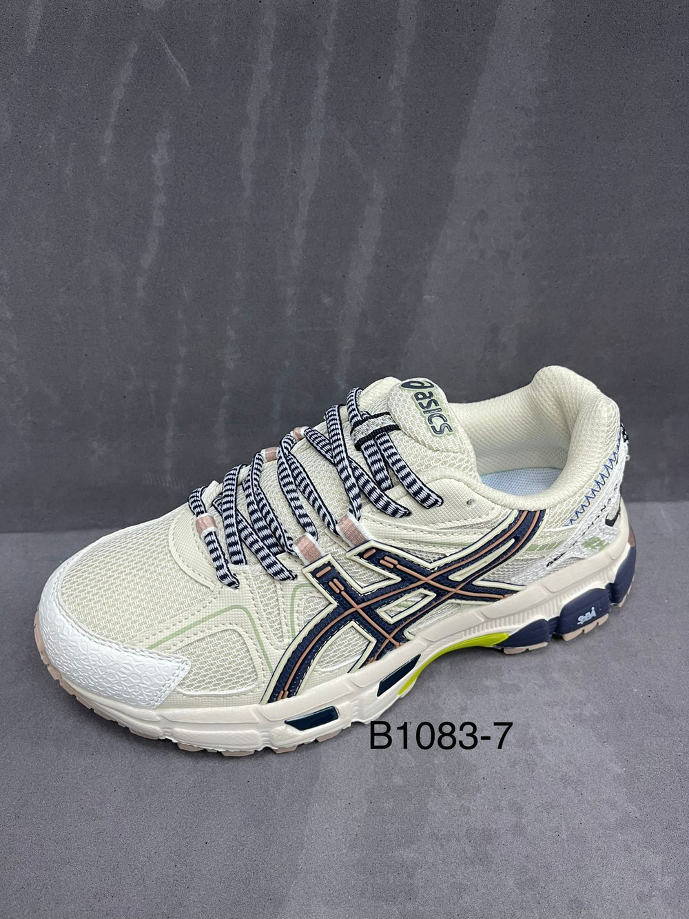 Кроссовки по 8 пар (36-41)р. / B1083/7