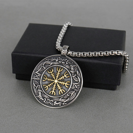 Кулон из стали "Агисхьяльм. Шлем ужаса"