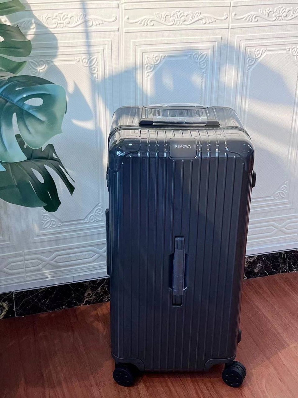 Дорожный чемодан Rimowa Trunk Plus