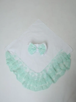 Кружевной уголок и бант на выписку