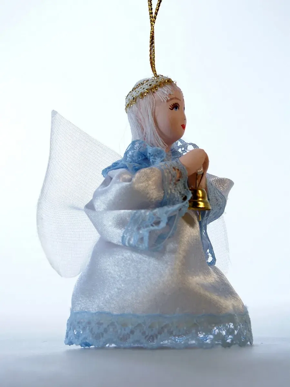 Кукла-подвеска "Летящий ангелочек с трубой"