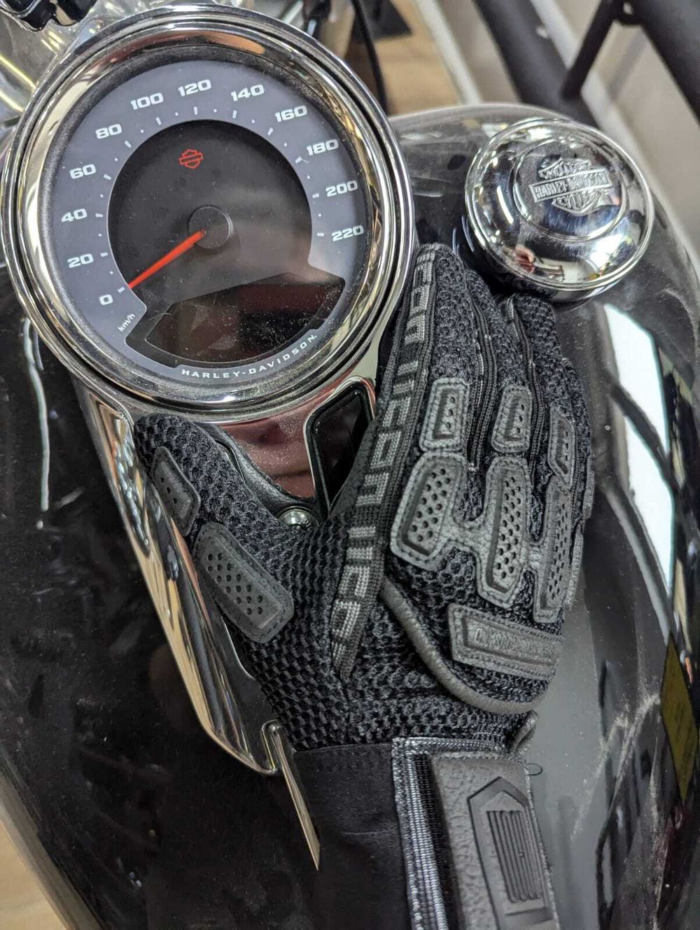 Icon 1000 Brigand / Черный