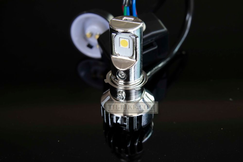 T19 LED bulb. Hi-Low beam. 40W, DC-AC 9-18V. Made in Thailand.