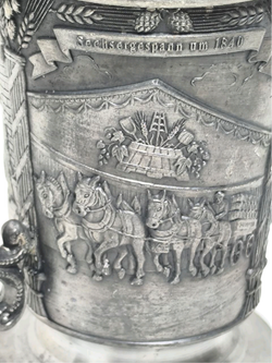 Пивная рельефная кружка с крышкой Zinn Becker, Германия