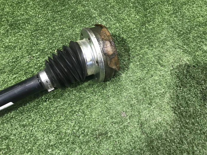 Привод передний левый Skoda Octavia A5 (2004-2013)