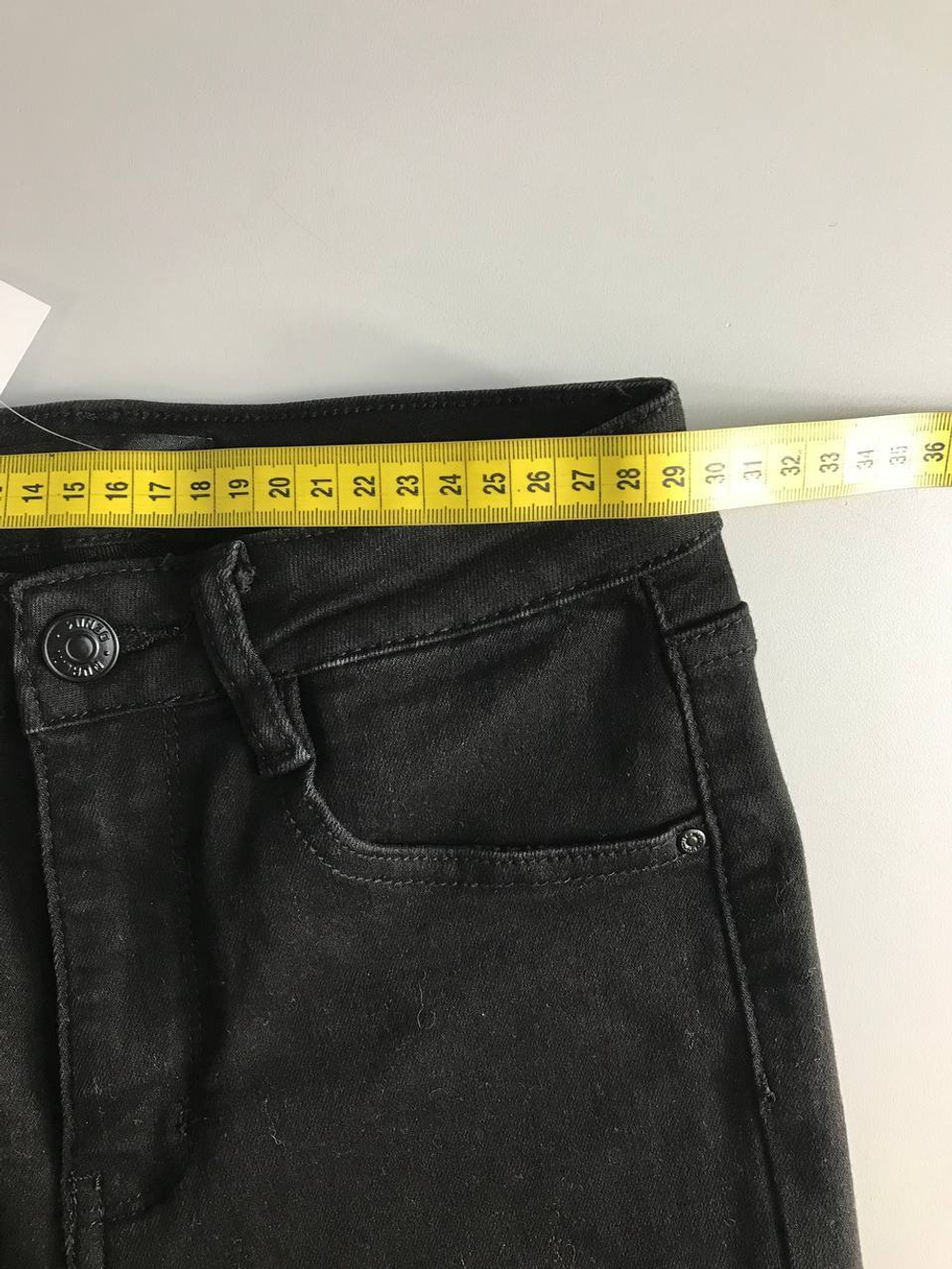 Джинсы зауженные, маркировка 26, визуально 42 размер