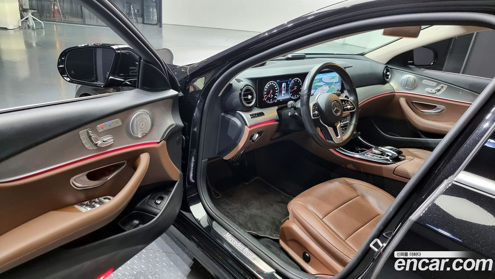 Mercedes-Benz E-Class W213 E300 4MATIC AMG Line (06.2020)