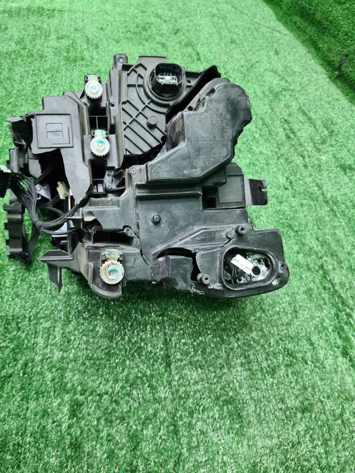 Битая Фара правая Tank 500 (2021-н.в.) LED