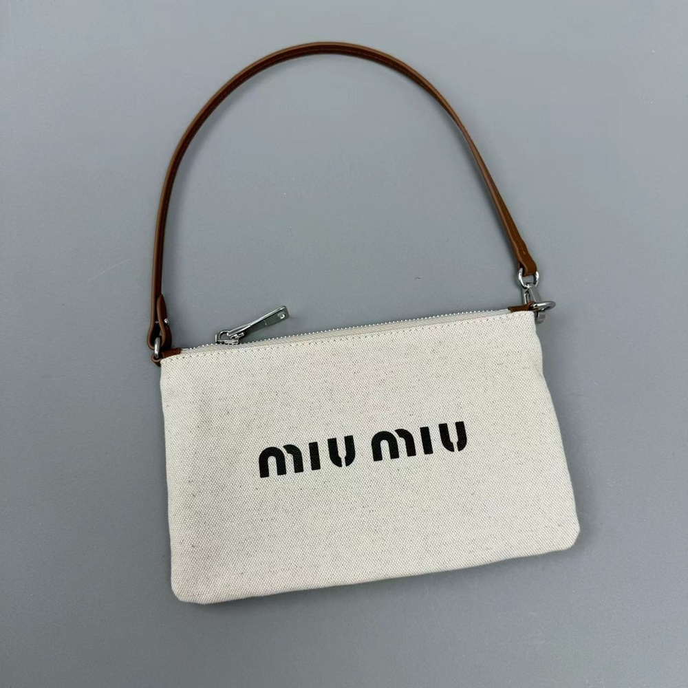 Miu Miu Ivy Bag 40 cm