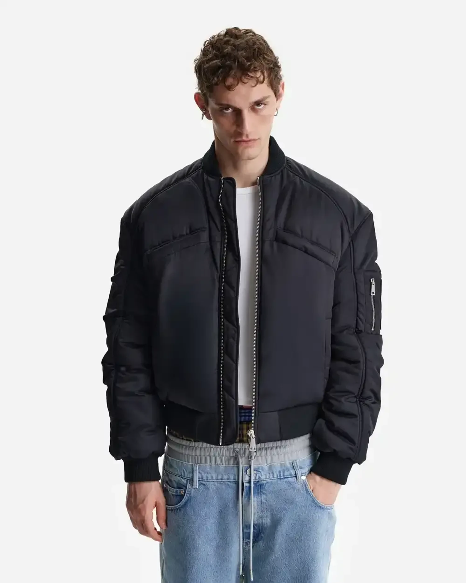 Бомбер из нейлона утепленный