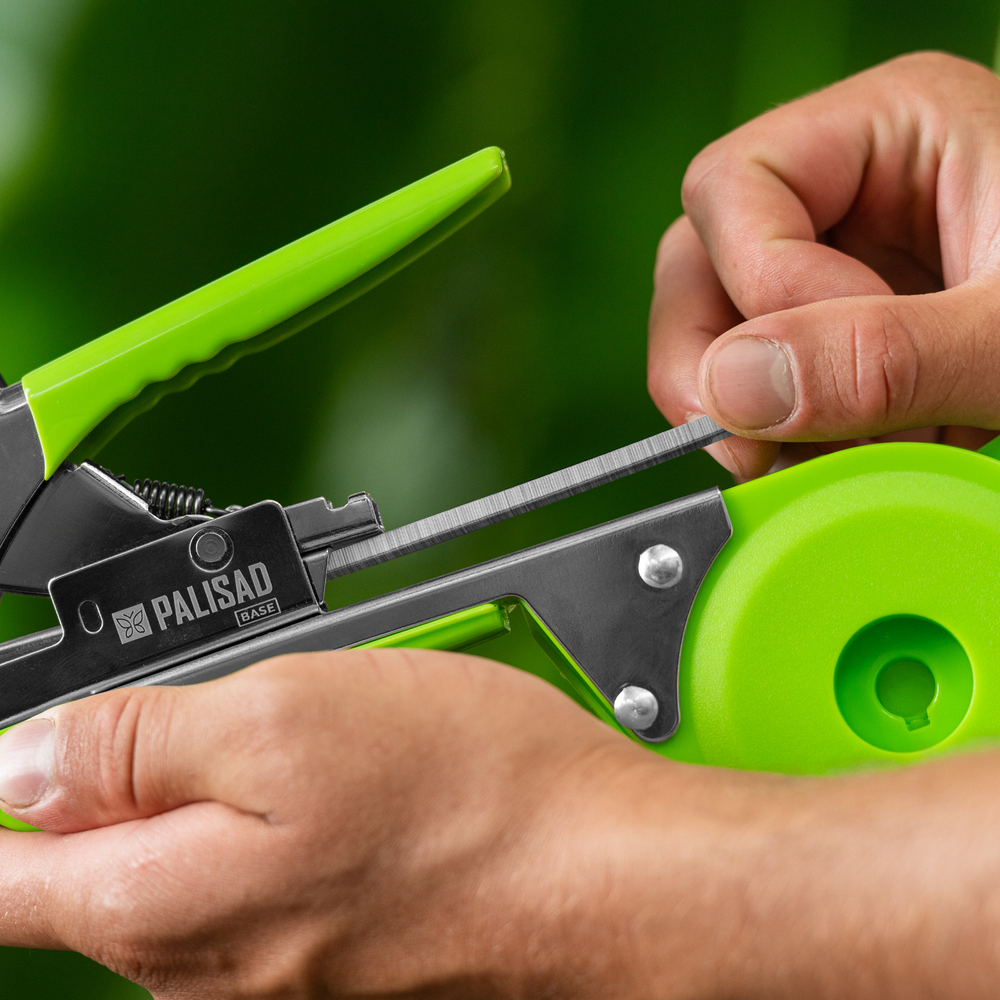 Тапенер садовый для подвязки растений, скобы 10 000 шт., лента 30 м Palisad