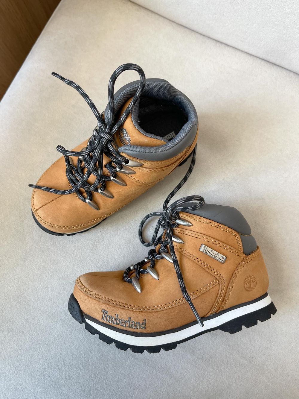 Новые ботинки Timberland, 26