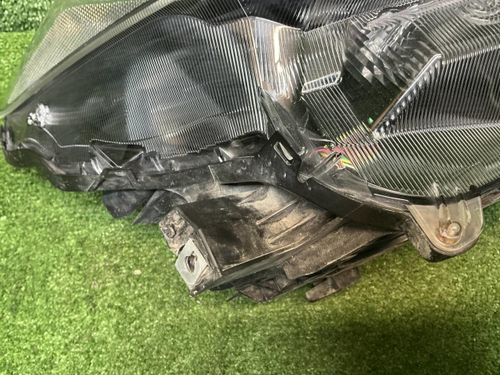 Фара правая Toyota RAV4 4 CA40 (2015-2019) LED