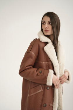 Дубленка-пальто карамель