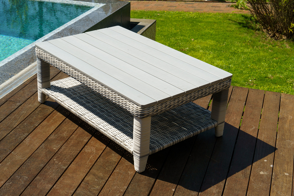 Кофейный столик из искусственного ротанга ВЕНЕЦИЯ (коричневый/серый)