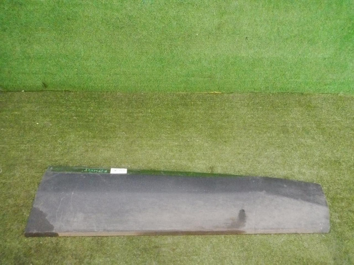 Накладка двери передняя правая Peugeot 3008 2 (2016-н.в.)