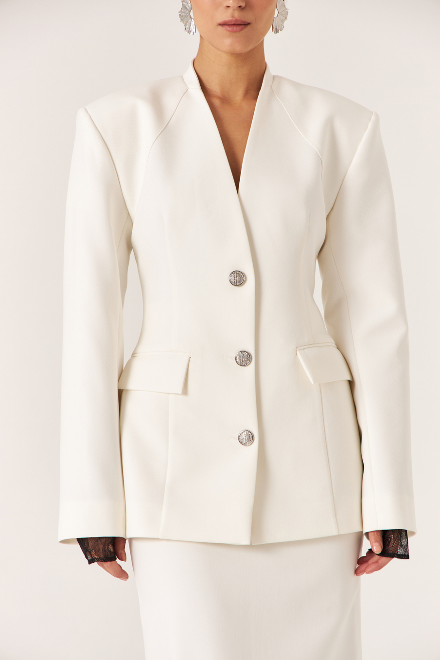 Пиджак облегающий