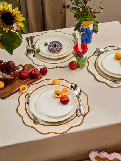 Салфетка под приборы anemone из коллекции trendy ruffles, D40 см, серый