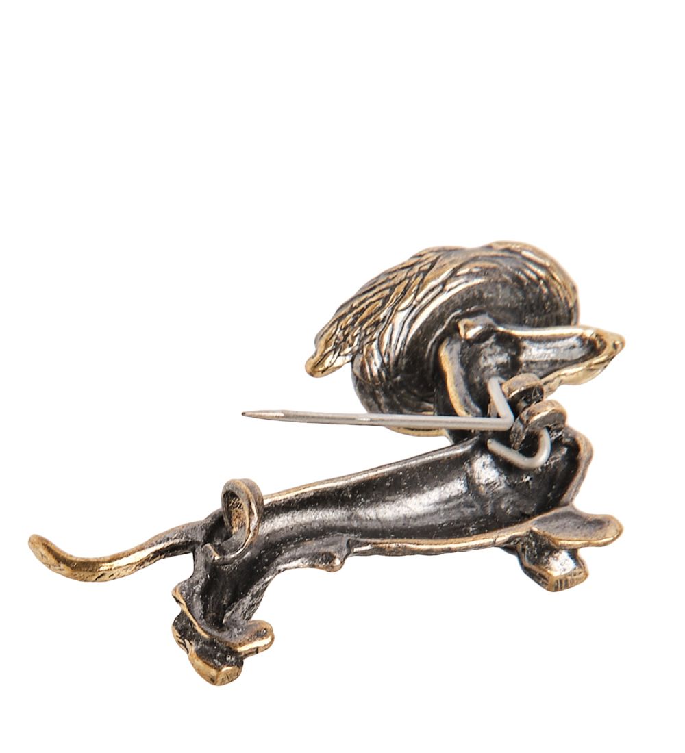 AM-2398 Брошь «Такса Мадам» (латунь, янтарь)