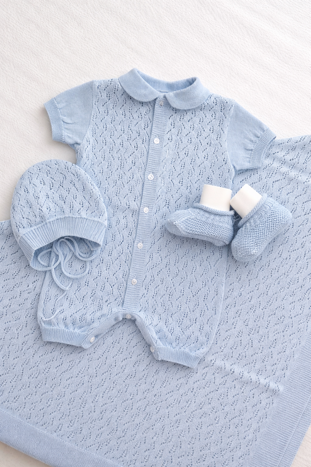 Комплект на выписку "Сакура" с песочником, Голубой