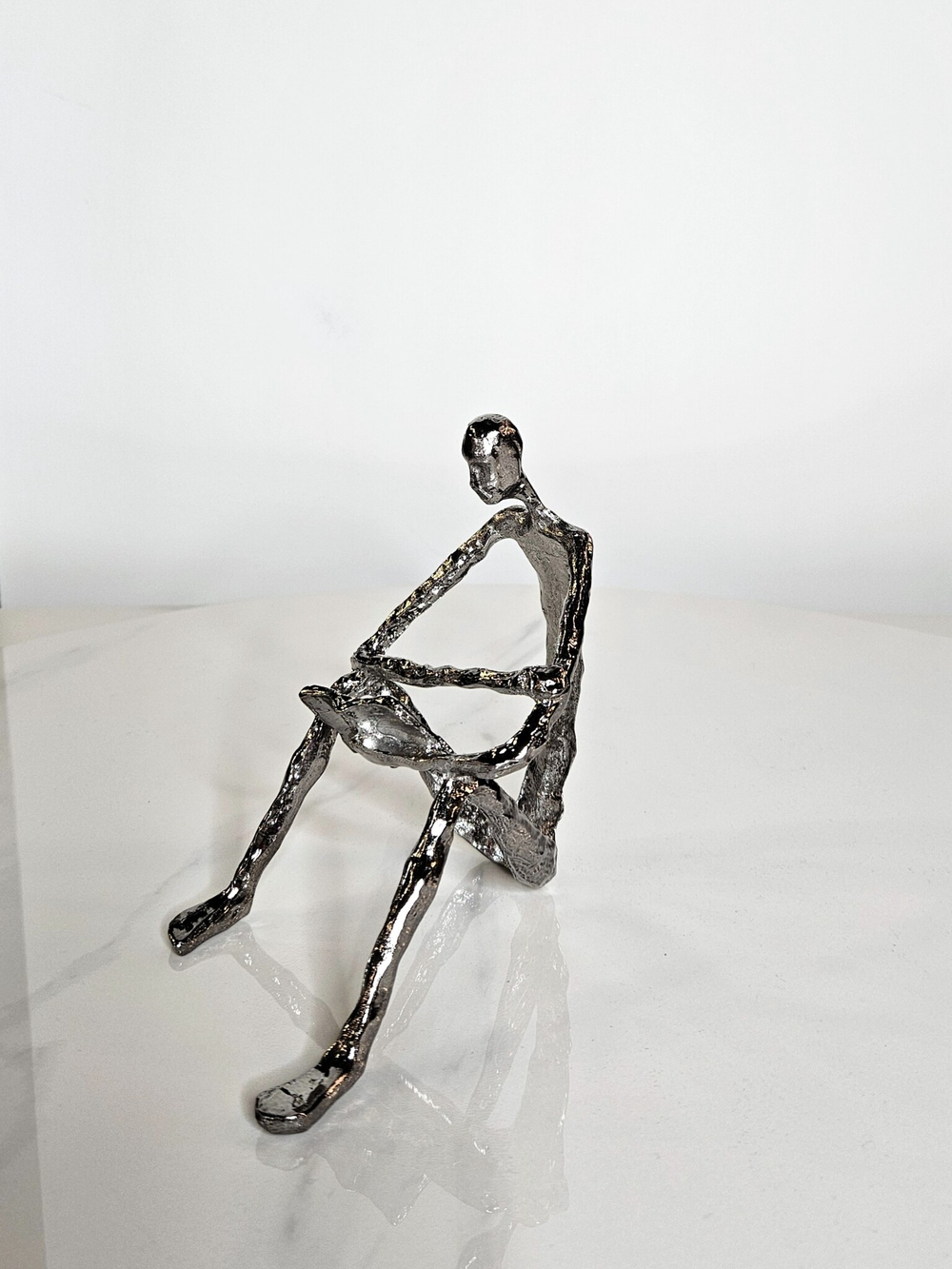 Статуэтка Reading Man