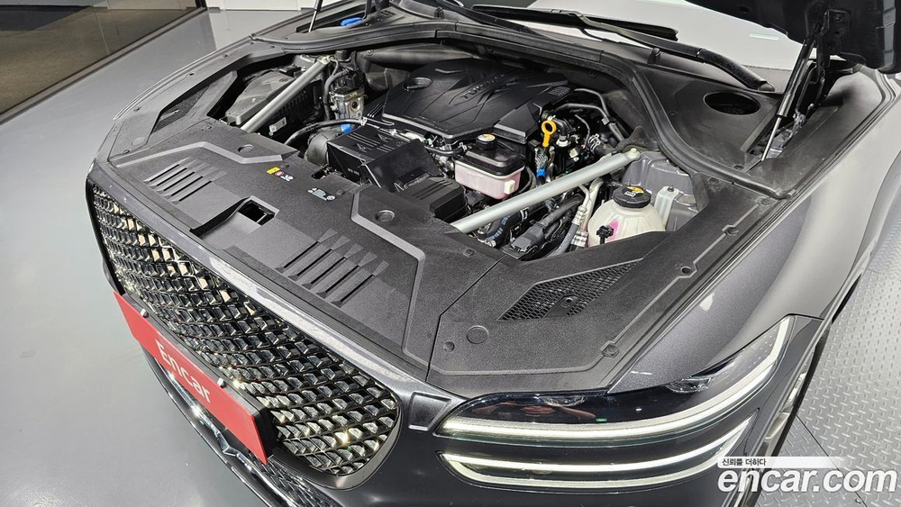 Genesis GV70 2.5T Бензин 2WD (01.2021)