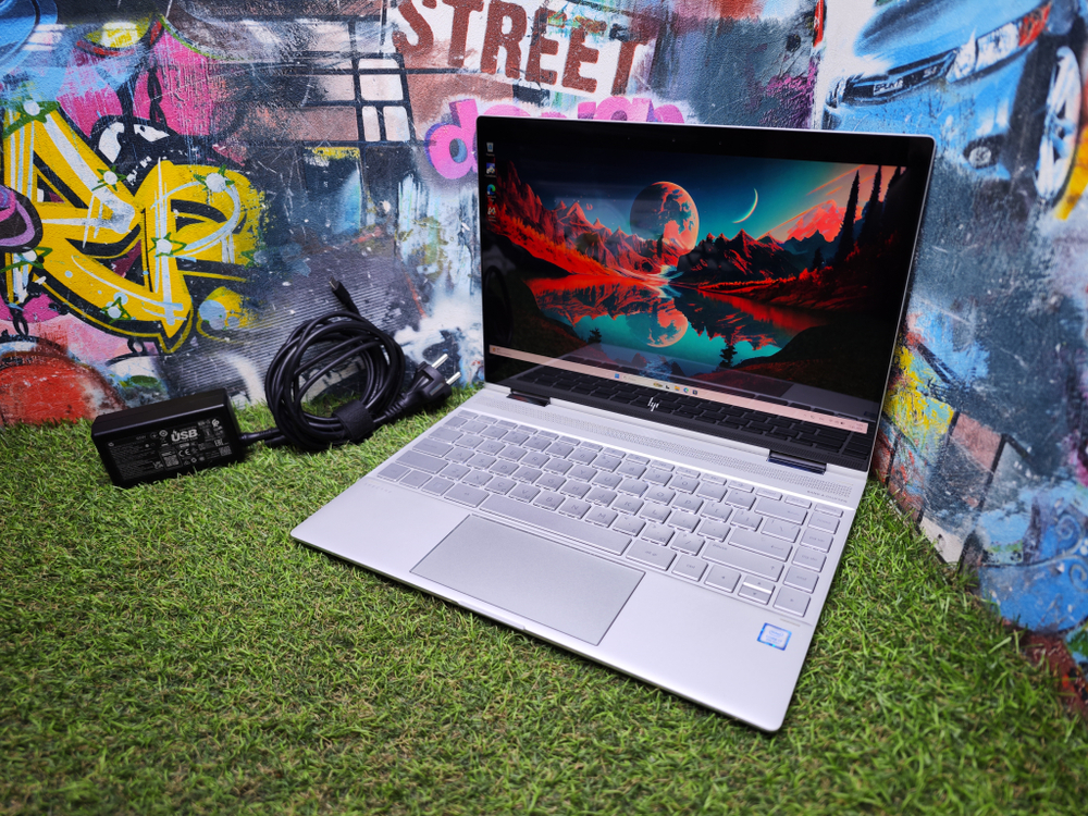 HP Spectre x360 i7-8/16Gb/1Tb/4K/IPS/13-ae003ur