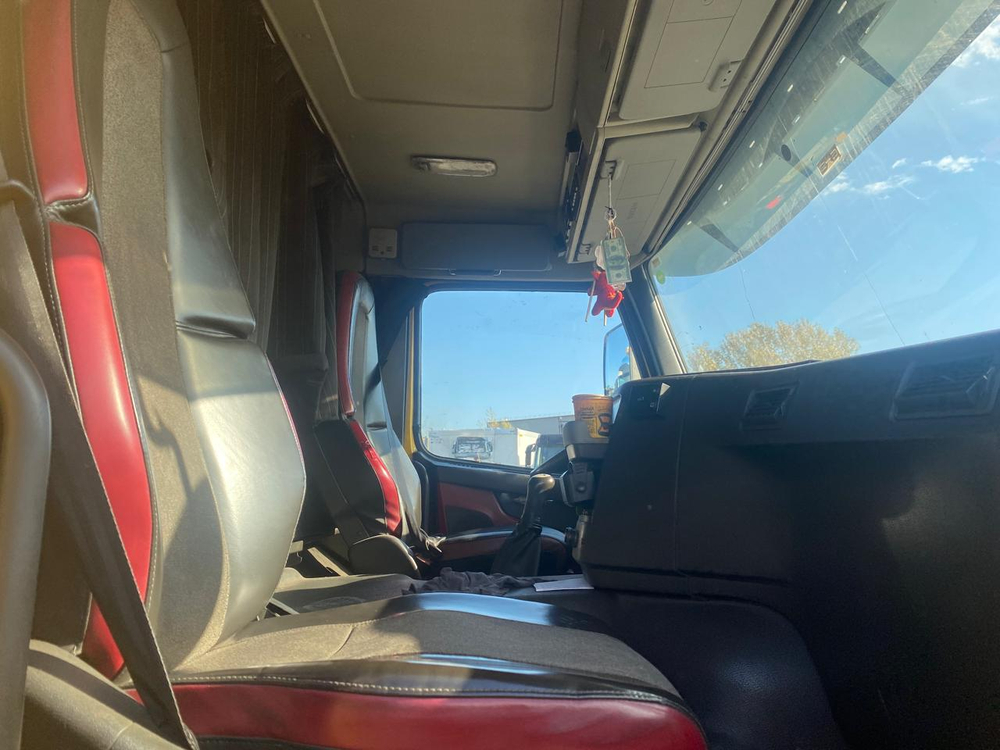Volvo FM 6x4 Седельный тягач FM-TRUCK (Дизельный, 12,8 л, 428 л.с., МТ)