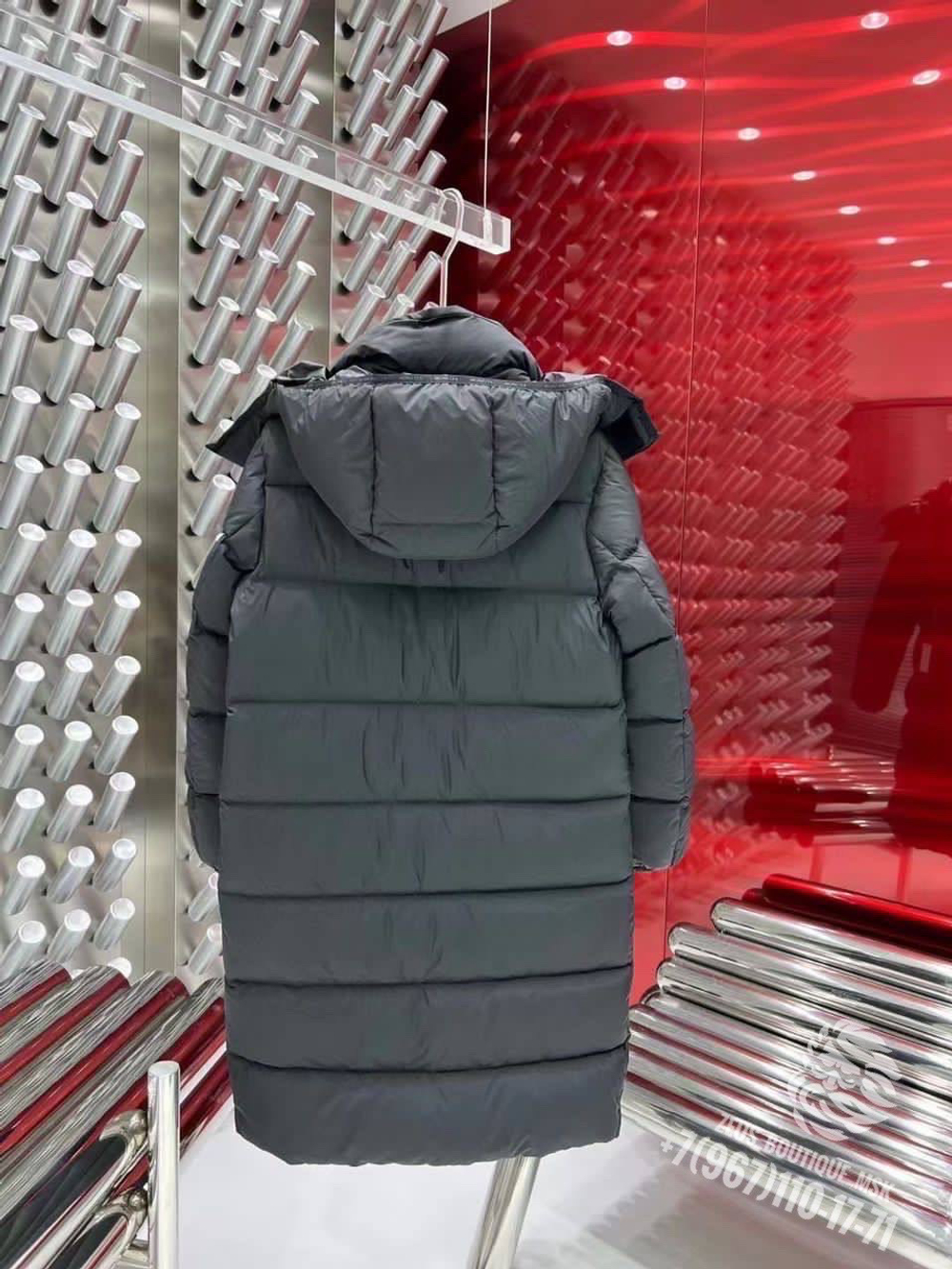 Пуховик Moncler